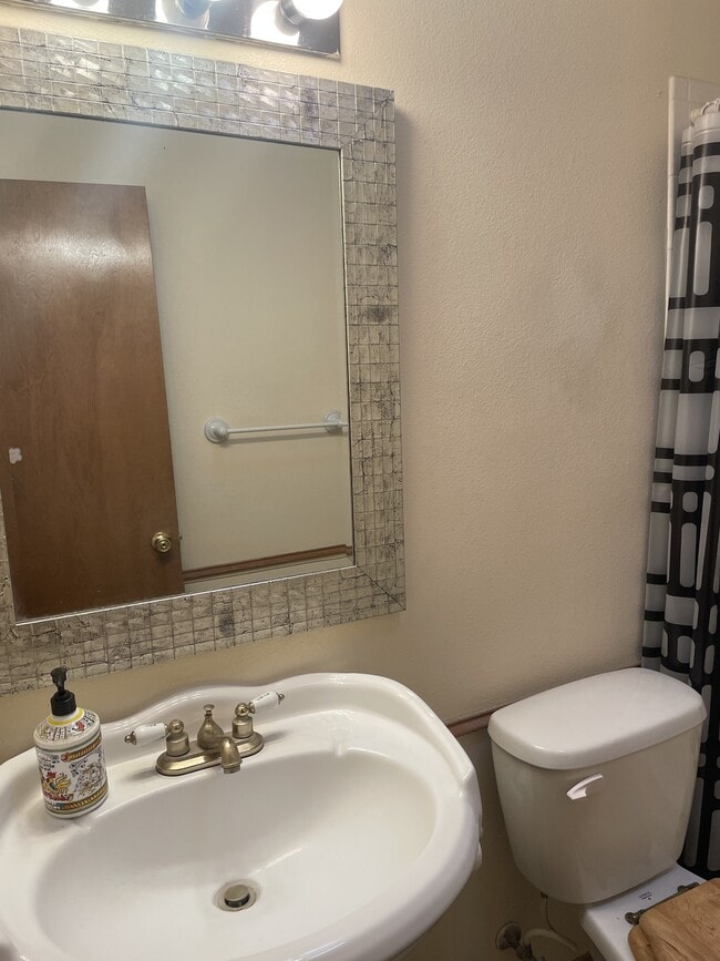 Building Photo - 4528 Agate Hills Rd NW