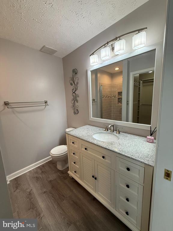 Building Photo - 1064 Jeanett Way