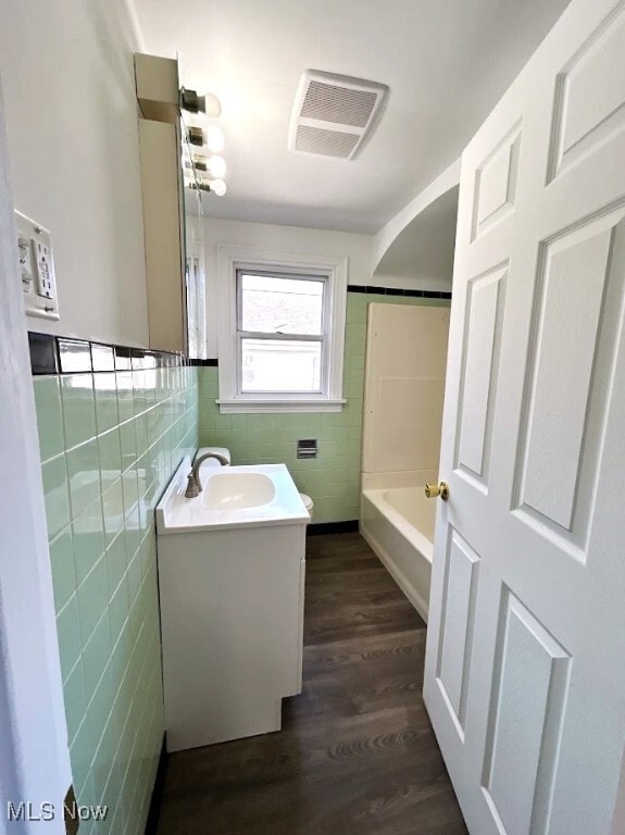 Building Photo - 2719 Cleveland Ave