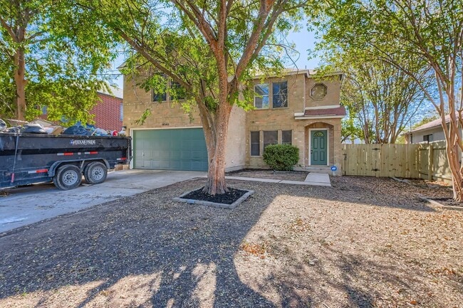 Building Photo - 8046 Thaxton Rd