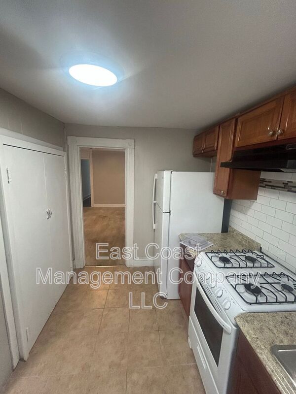 Building Photo - 2319 Reisterstown Rd