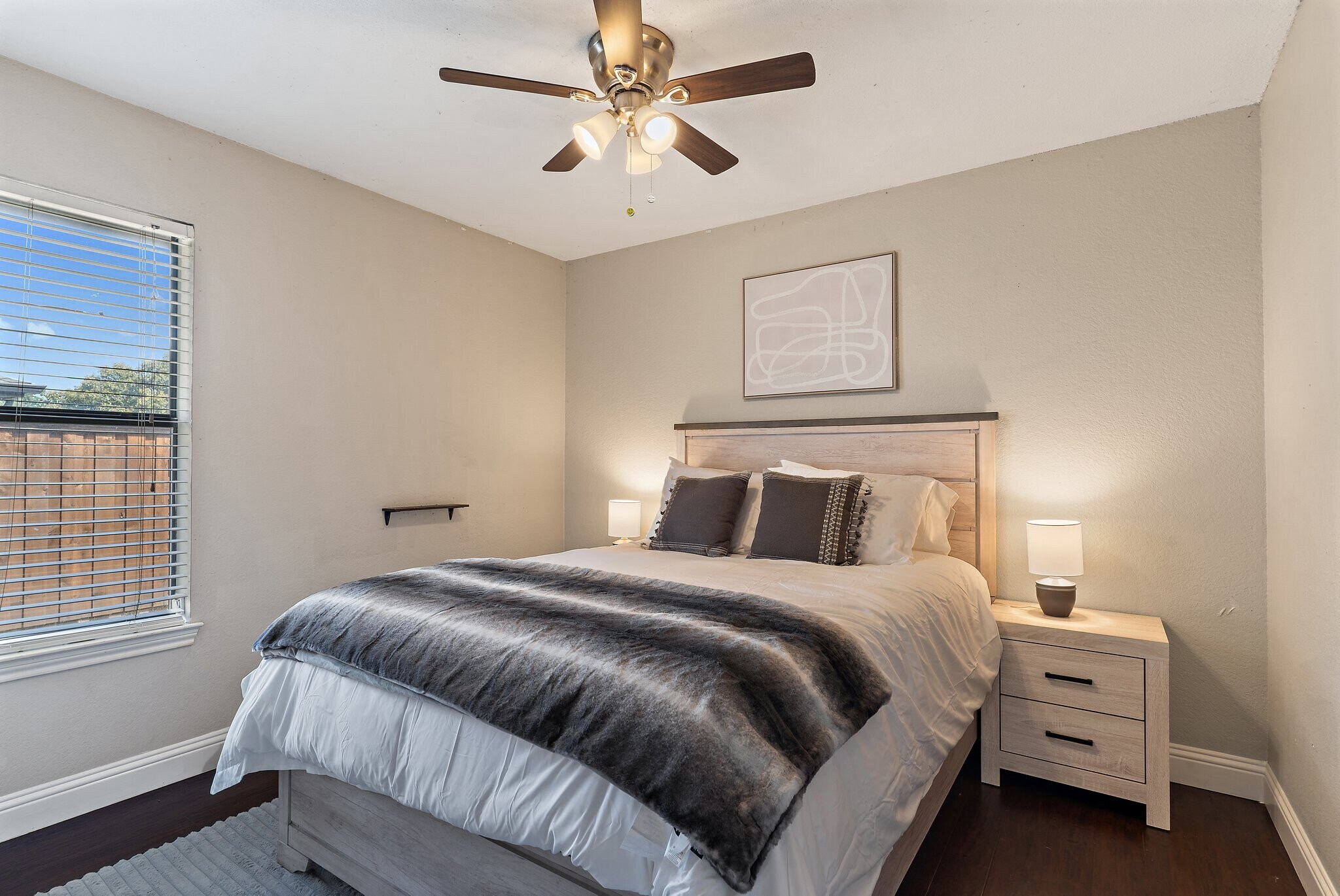 Building Photo - 19 Alamosa Dr