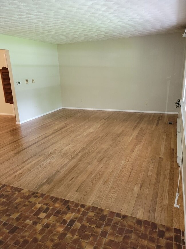 Building Photo - 3915 S Orchard Ct