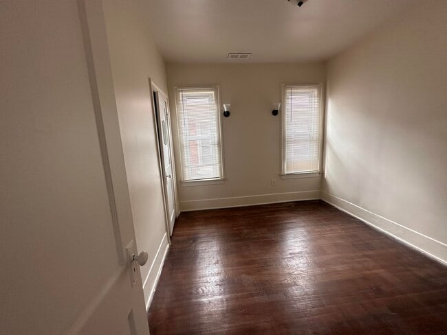 Building Photo - 2293 W Philadelphia St