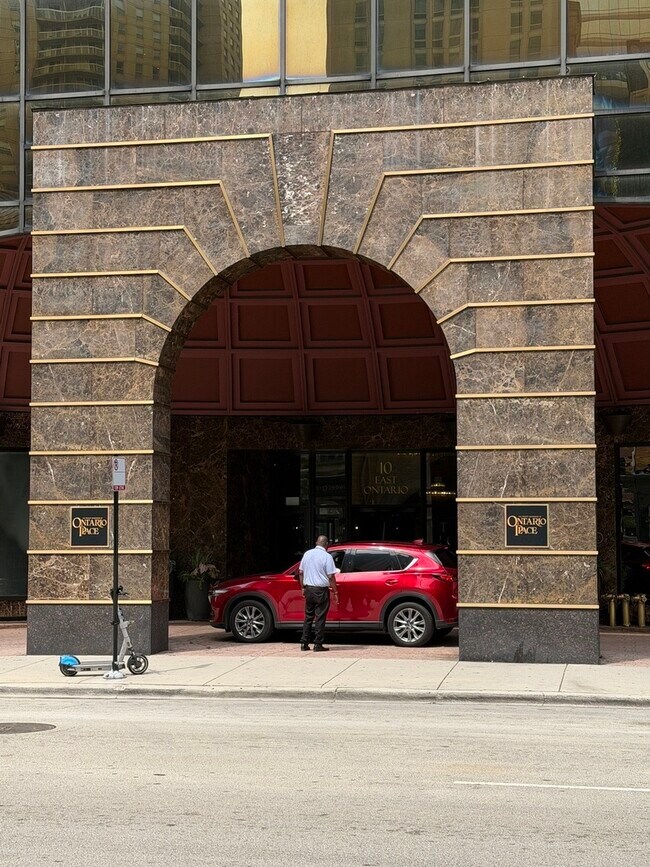 Building Photo - 10 E Ontario St