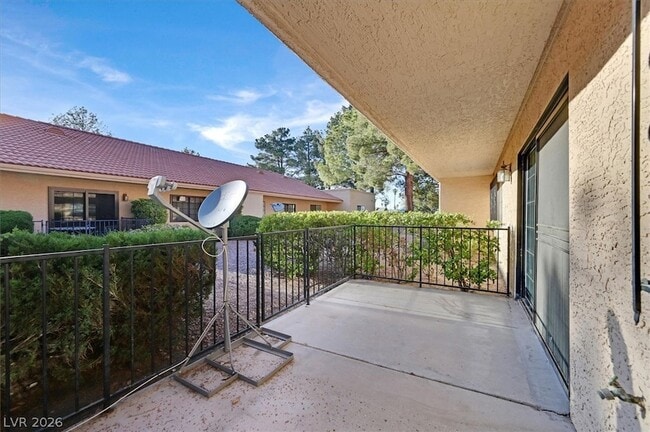 Building Photo - 2851 S Valley View Blvd