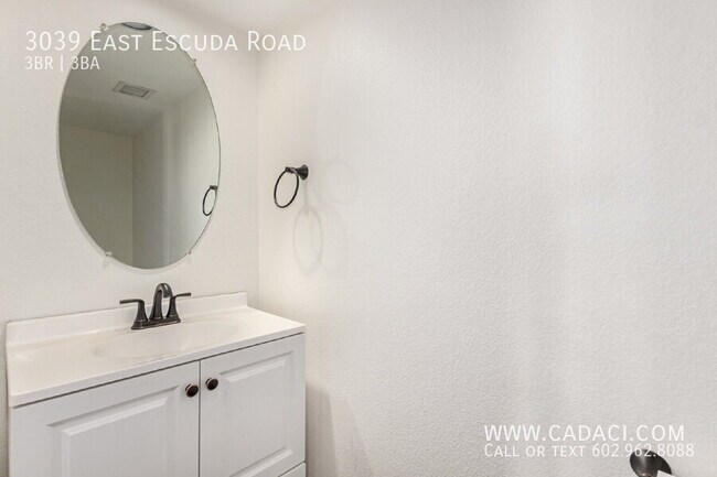 Building Photo - 3039 E Escuda Rd