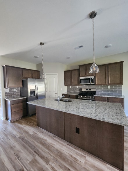 Building Photo - 202 Clover Meadow Ln