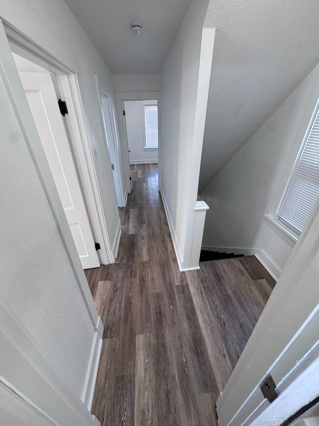 Building Photo - Gorgeous Fully Renovated 4-Bed 1-Bath House In Christy Park!!!