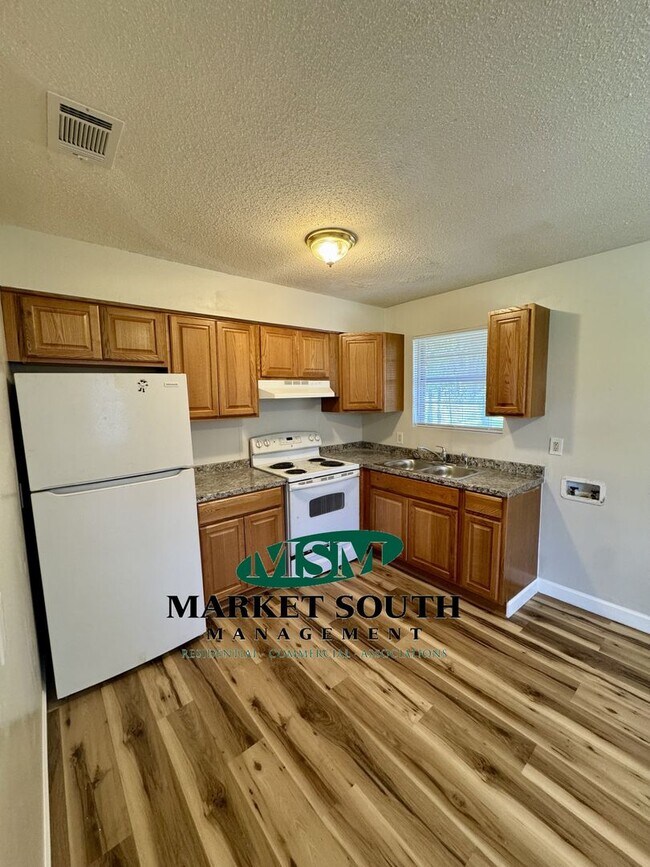 Building Photo - LAMARVILLE GEM