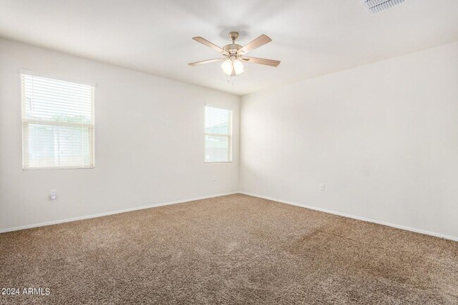 Building Photo - Charming 4 bedroom home in Buckeye!!