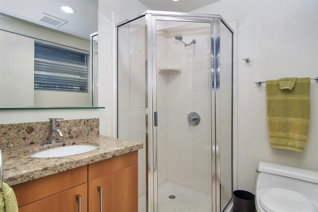 2nd Bedroom Attached Bath - 321 10th Ave