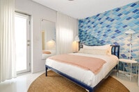 Building Photo - 250 Collins Ave