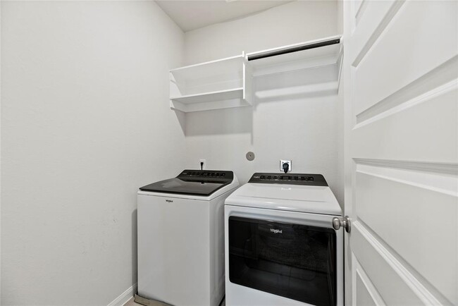 Building Photo - 1522 Beach Oak Dr