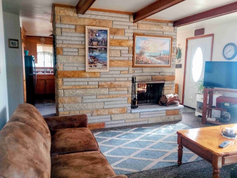 Building Photo - 6873 E Houghton Lake Dr
