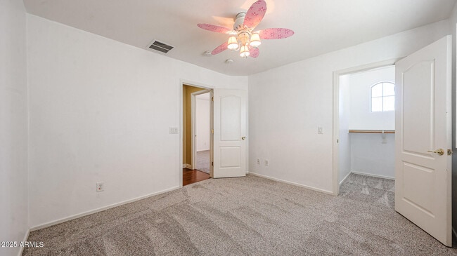 Building Photo - 7015 W Southgate Ave