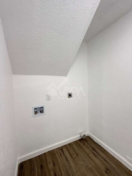 Building Photo - 11510 Hatchet Pass Dr