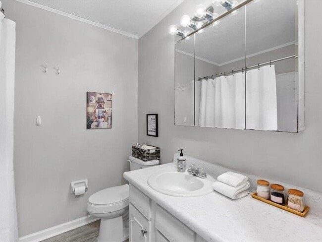 Building Photo - 1835 Portland Ave