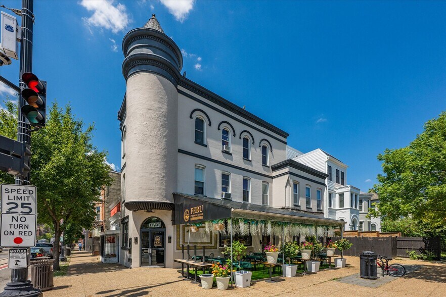 Neighborhood Amenities - 1208 1/2 Wylie St NE