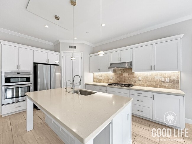 Building Photo - Stunning 3Bd/3.5Ba Home in Irvine w/Large Patio, Modern Design and 2 Master Suites!