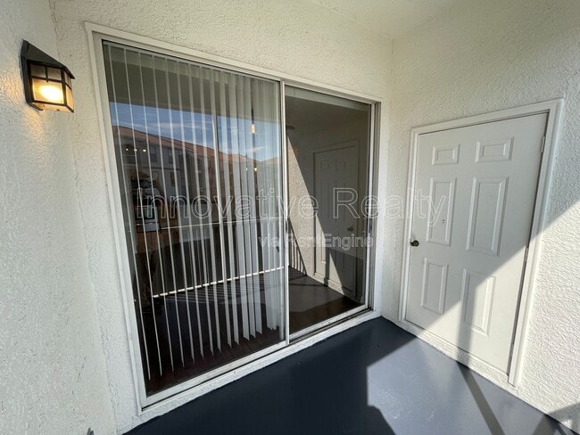 Building Photo - 2549 Maitland Crossing Way