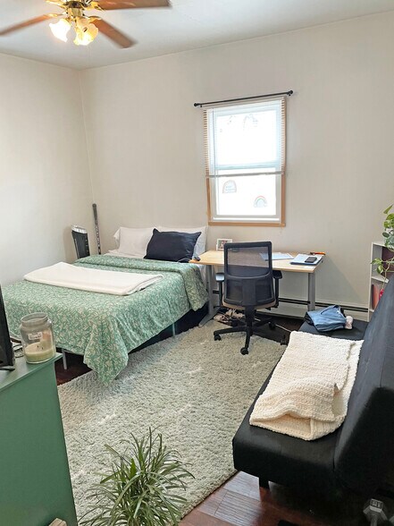 Building Photo - 15 Ashford St