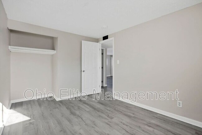 Building Photo - 3605 Cushing Dr