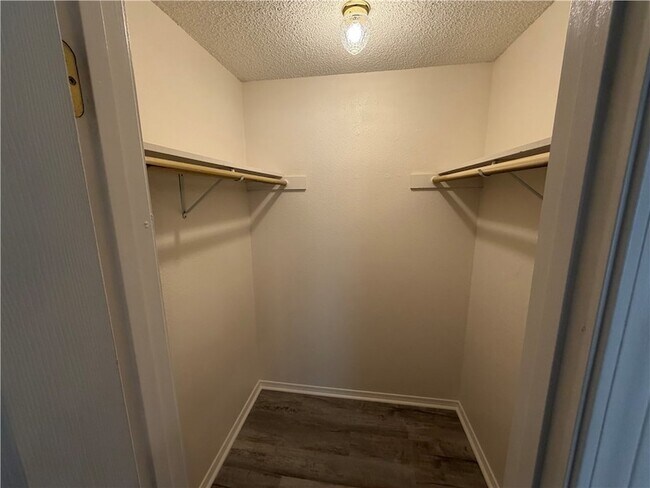 Building Photo - 1272 Tradition Ave