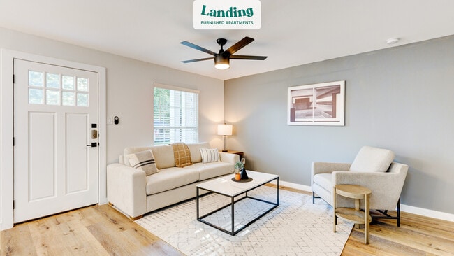 Primary Photo - 425 N Rosemont Ave