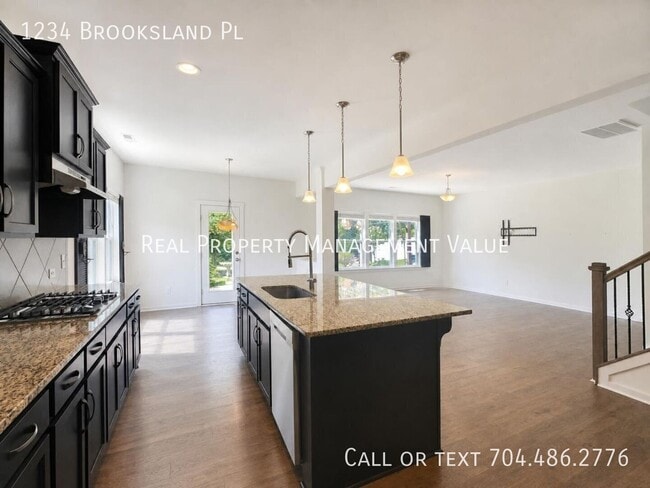 Building Photo - 1234 Brooksland Pl