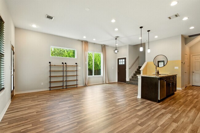 Primary Photo - 5105 Ricky St