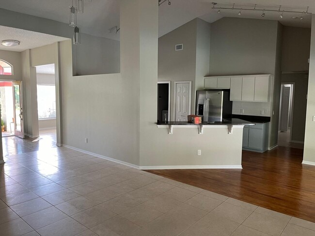 Building Photo - 1918 Turtle Creek Pl