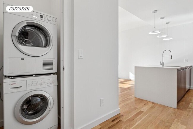 Building Photo - 342 E 110th St