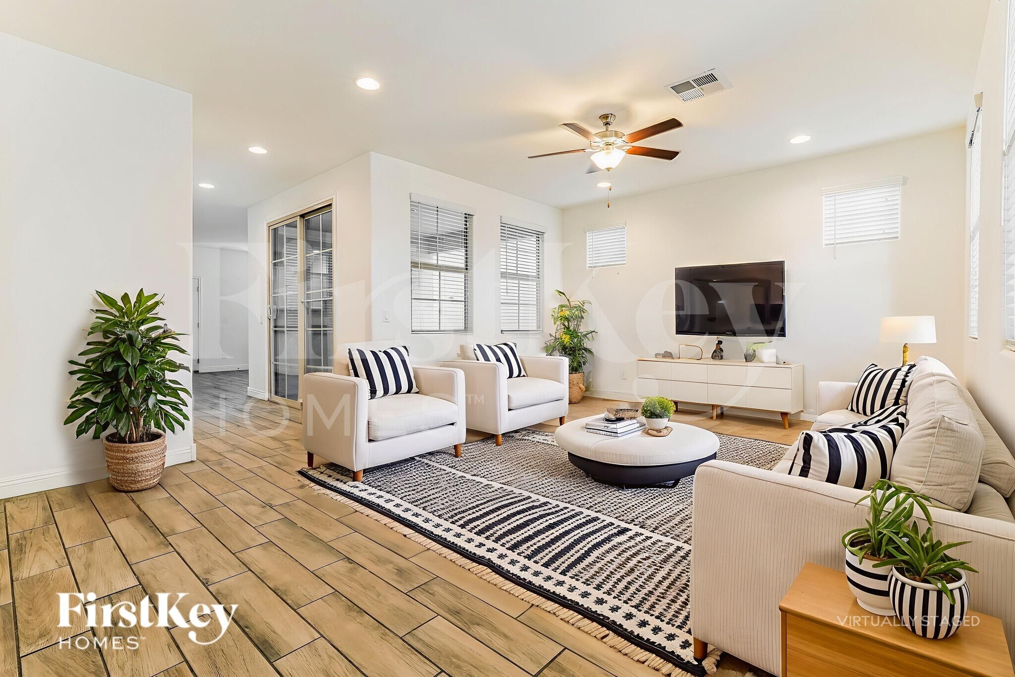 Building Photo - 6926 E Butte St