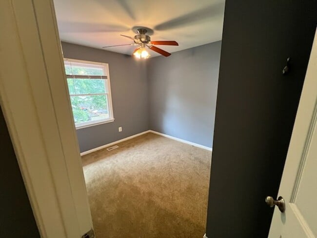 Building Photo - Beautiful 3 Bedroom 1.5 Bathrooms Anne Arundel County Town Home