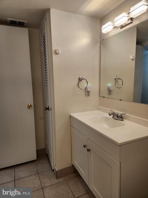 Building Photo - 14630 Bauer Dr