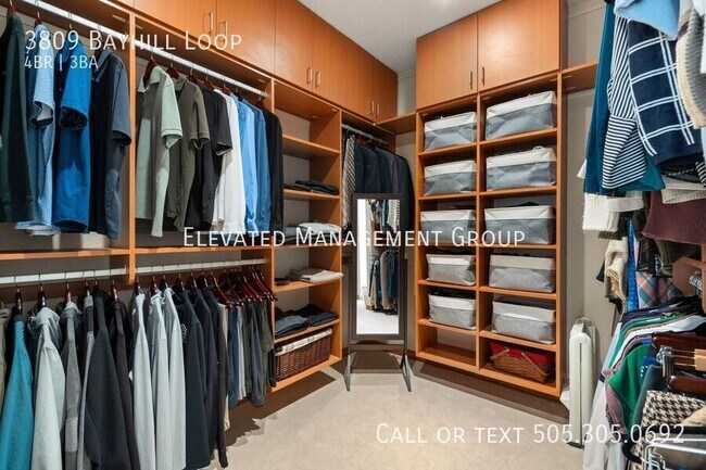 Building Photo - 3809 Bay Hill Loop SE