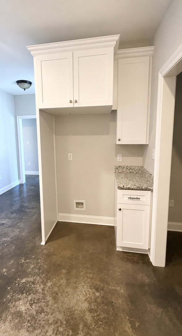 Building Photo - Adorable Townhome!