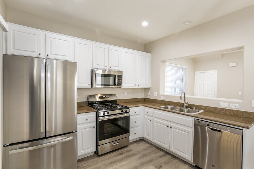 Building Photo - 6644 Weeping Pine St