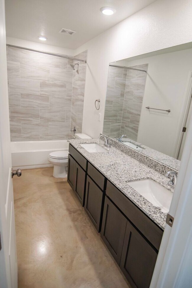 Building Photo - P2-1261 Lehmann Drive Copperas Cove, TX 76522