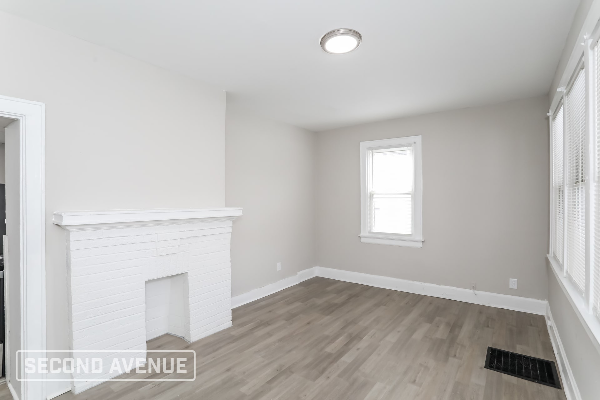 Building Photo - 922 Wells St