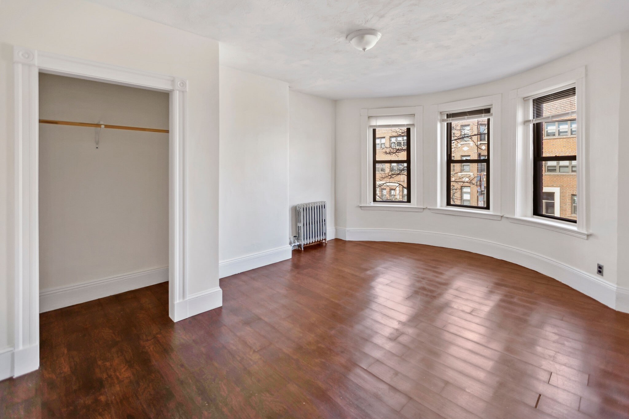Building Photo - 862 Huntington Ave