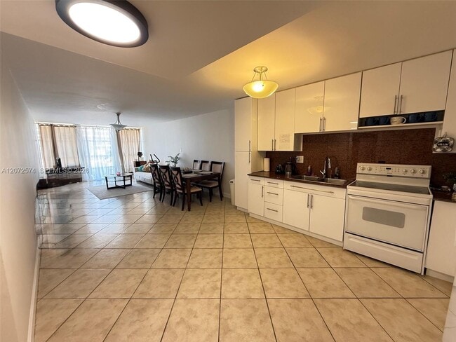 Building Photo - 701 Three Islands Boulevard
