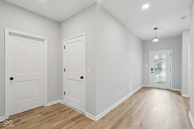 Building Photo - 8355 Fieldfare Way