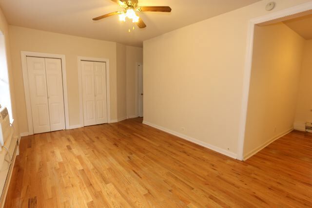 Building Photo - 3727 N Pine Grove Ave