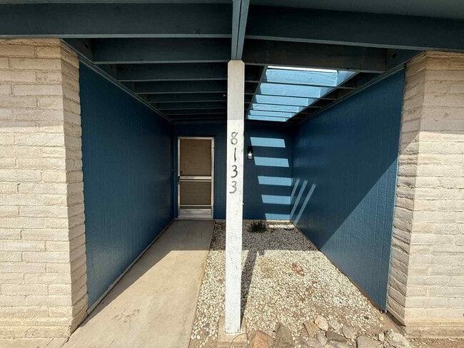 Building Photo - 8133 E 6th St