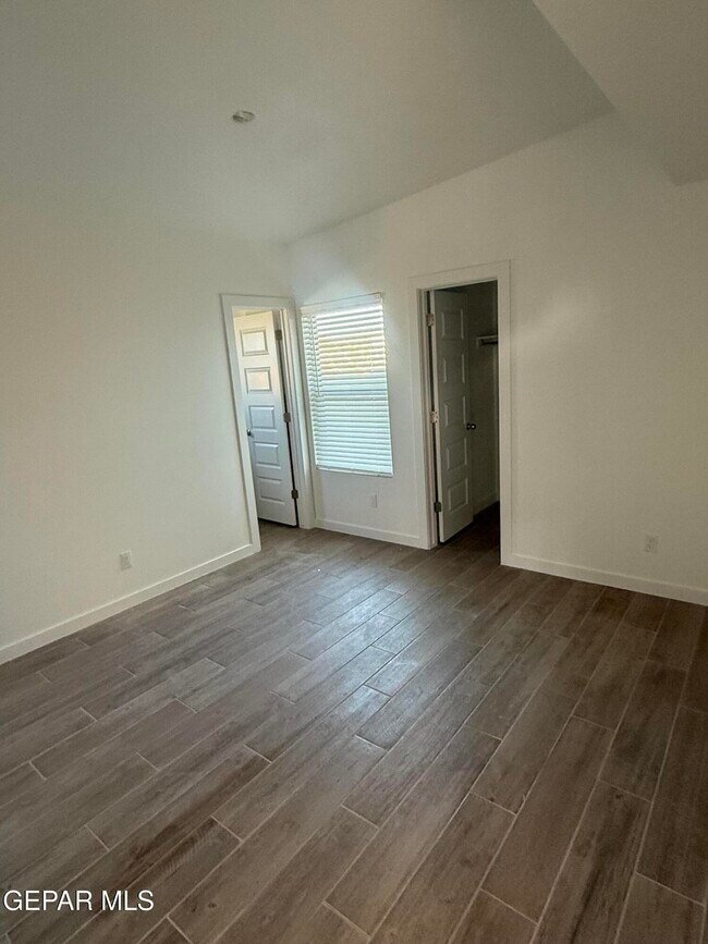 Building Photo - 7746 Kiely Rd