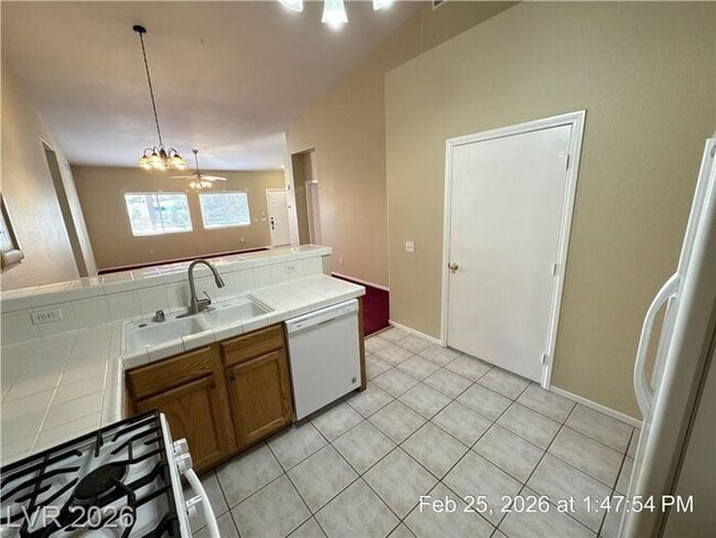 Building Photo - 7450 S Eastern Ave