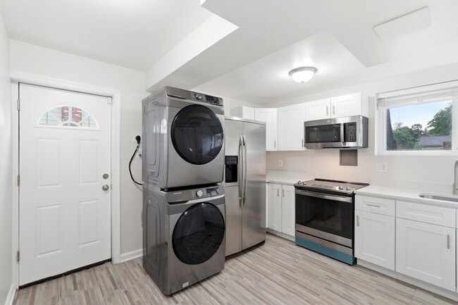 Building Photo - 14407 Oakvale St