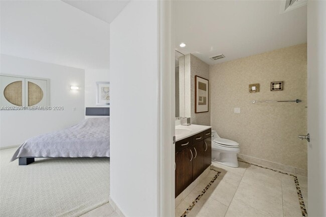 Building Photo - 3610 Yacht Club Dr